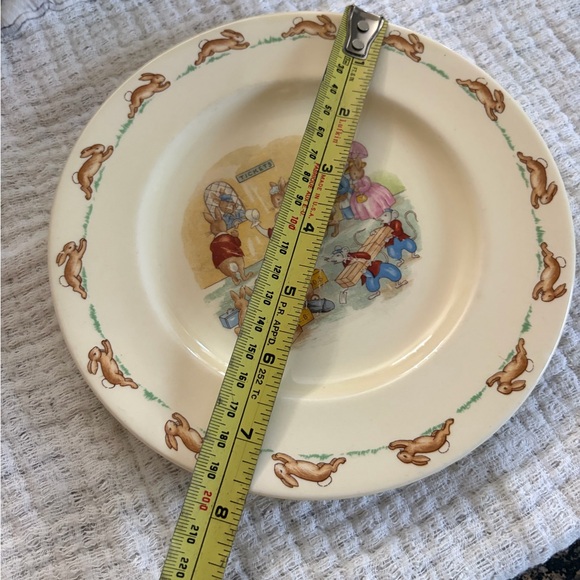 Charming Rabbit Design Children's Plate - Picture 3 of 3